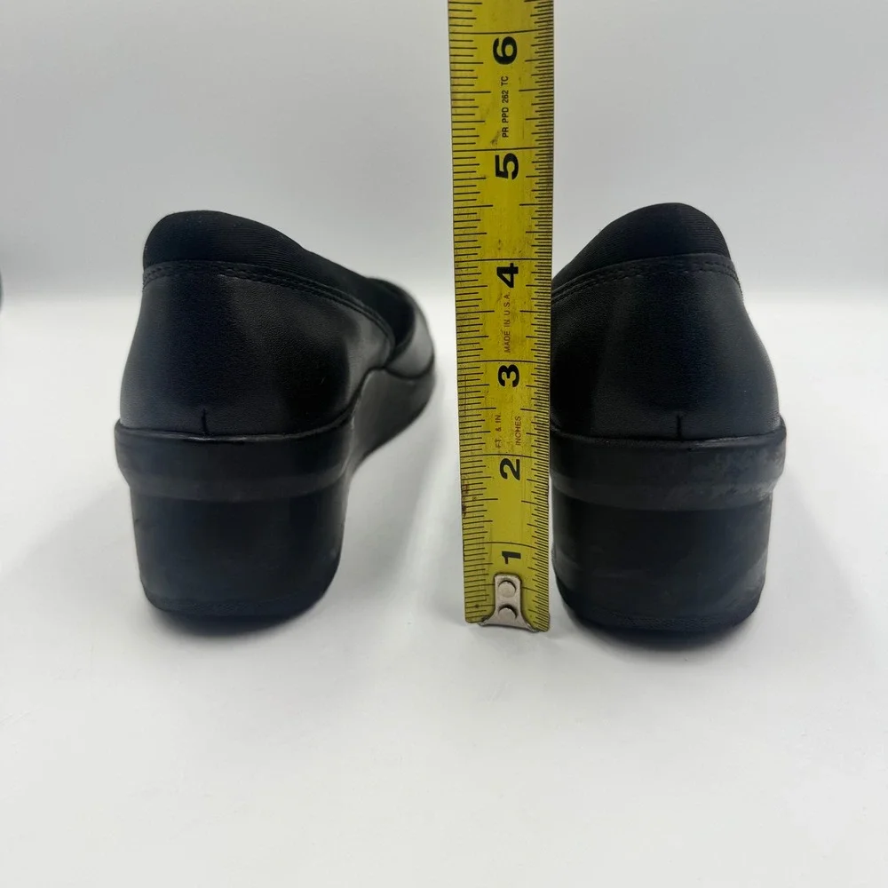 Clarks Collection Black Leather Wedge Pumps Ultimate Comfort Womens 8